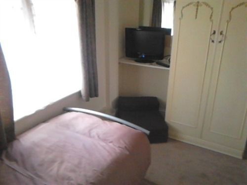 فندق The Rose & Crown Bulford المظهر الخارجي الصورة