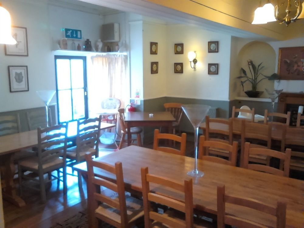 فندق The Rose & Crown Bulford المظهر الخارجي الصورة