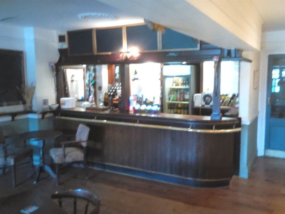 فندق The Rose & Crown Bulford المظهر الخارجي الصورة